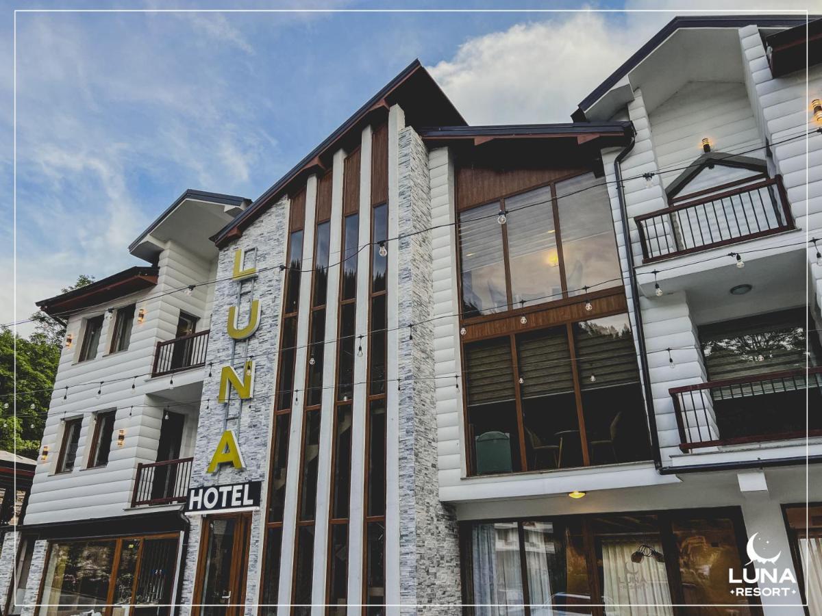 Luna Resort Печ Екстериор снимка
