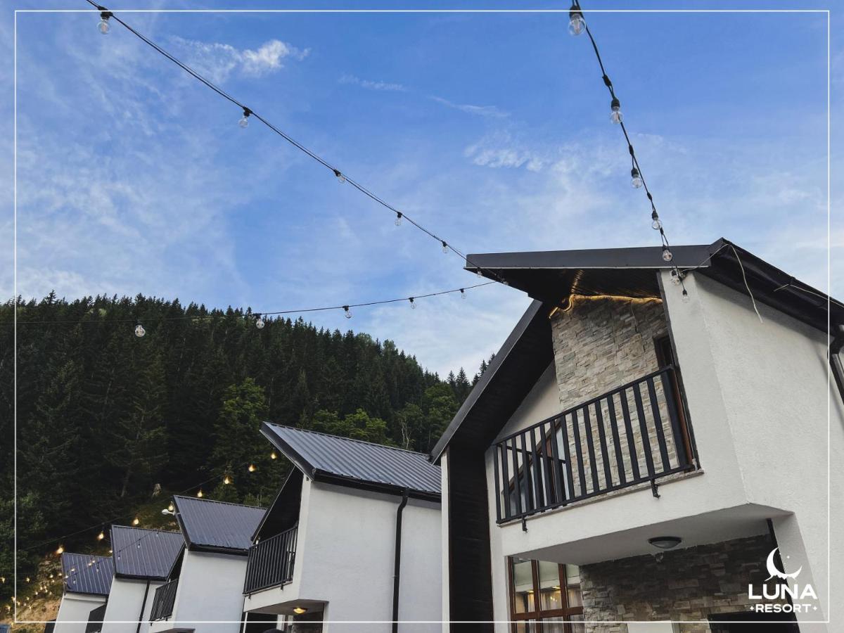 Luna Resort Печ Екстериор снимка