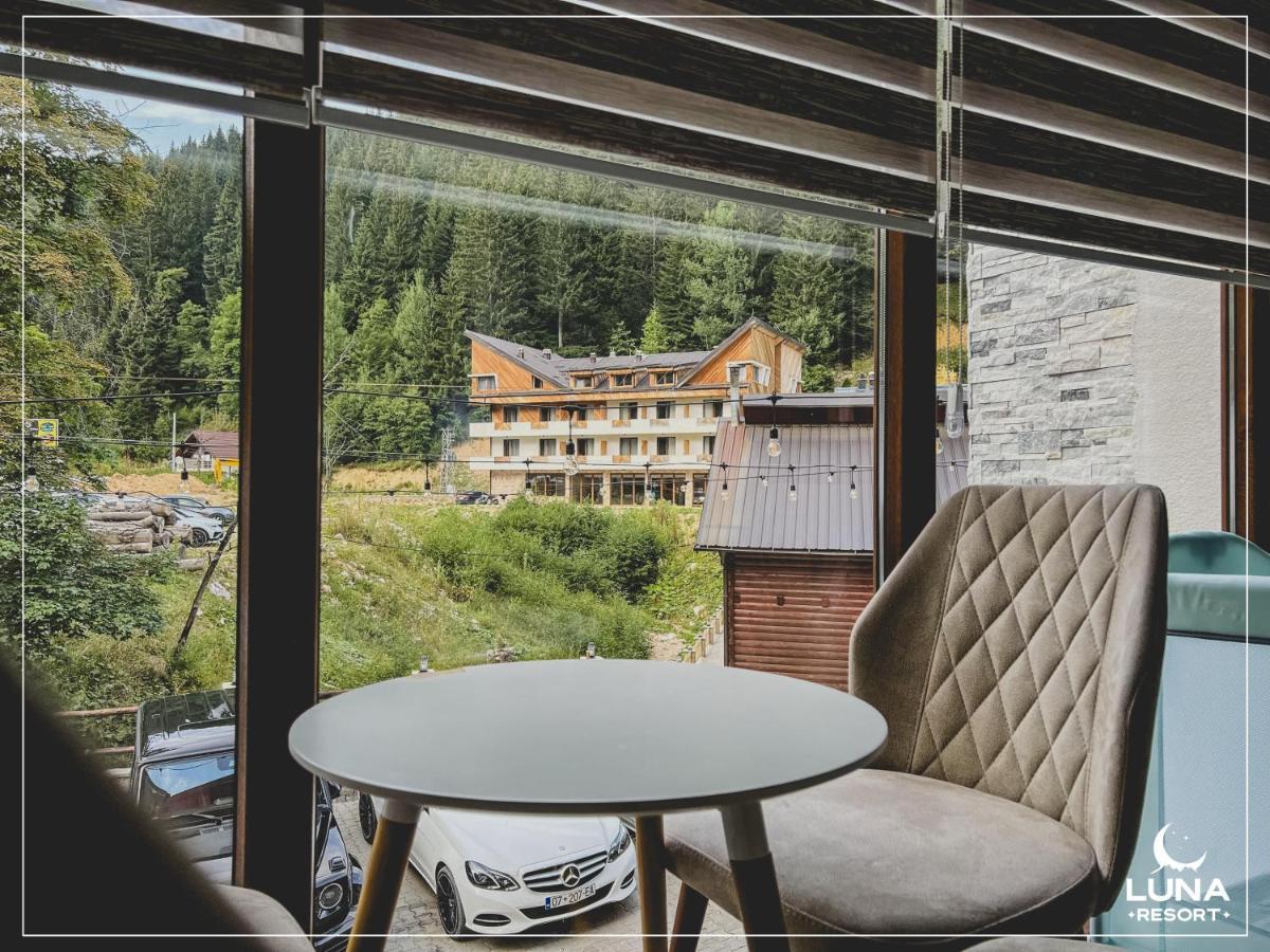 Luna Resort Печ Екстериор снимка