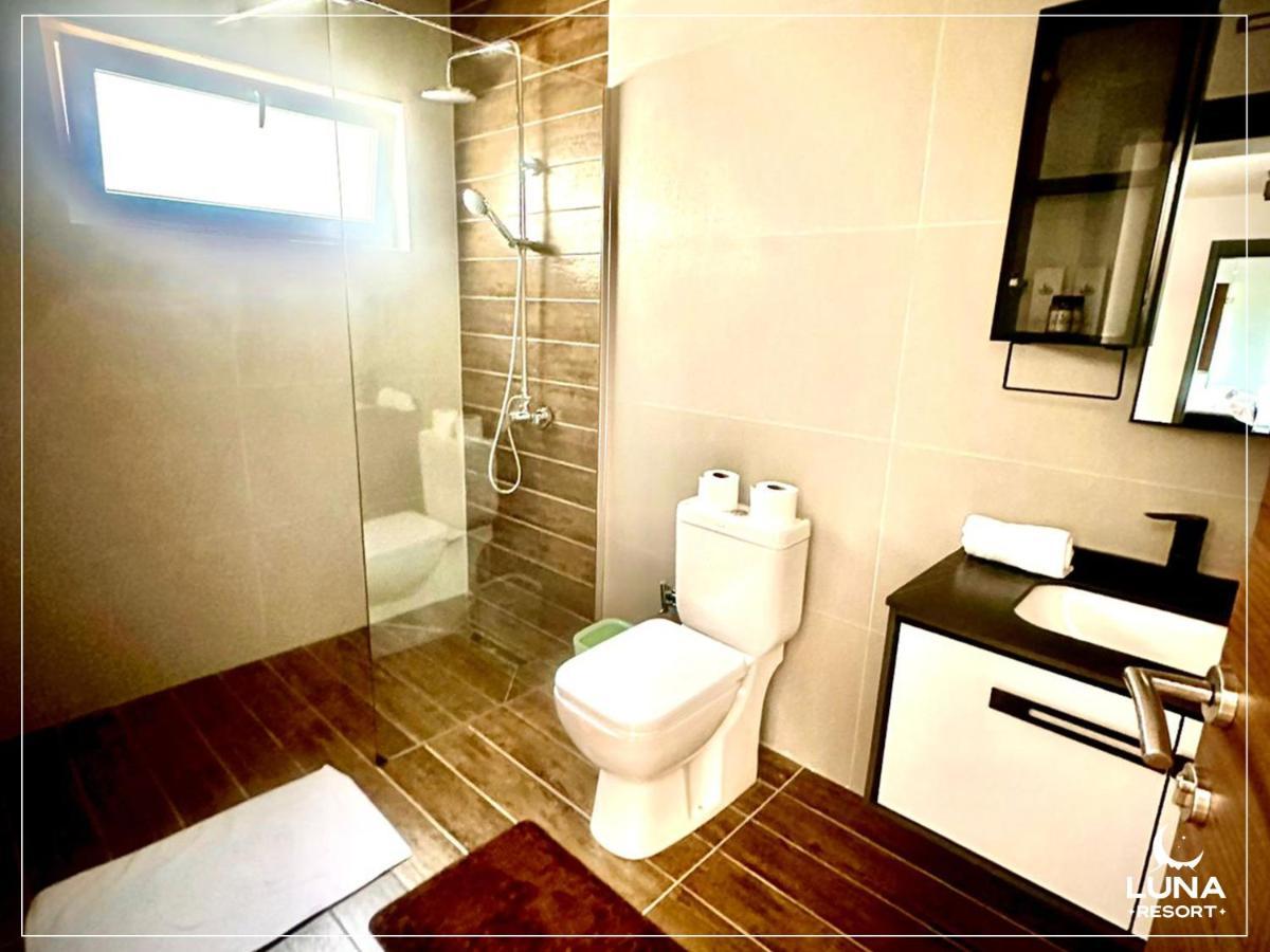 Luna Resort Печ Екстериор снимка