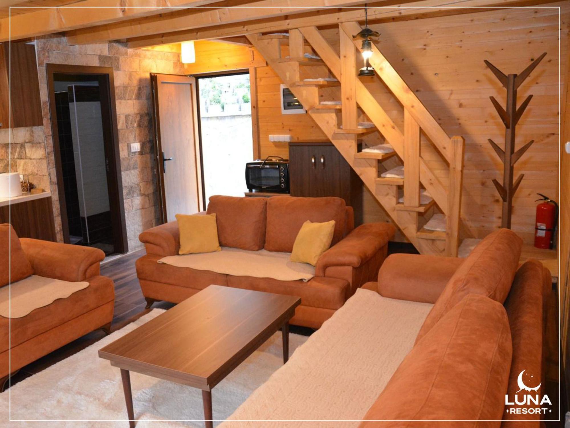 Luna Resort Печ Екстериор снимка